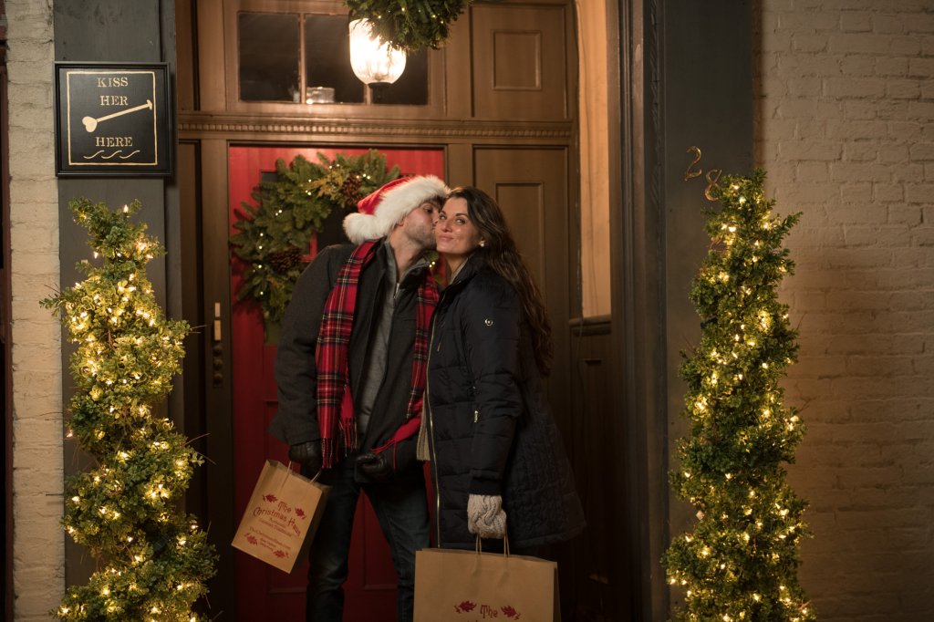 Gifts with a Story: Holiday Shopping in Gettysburg & Adams County