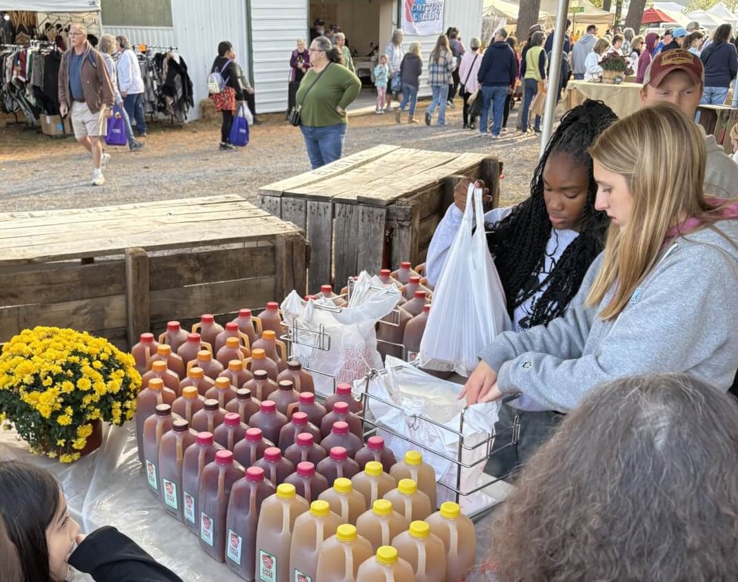 50 WAYS TO EAT AN APPLE