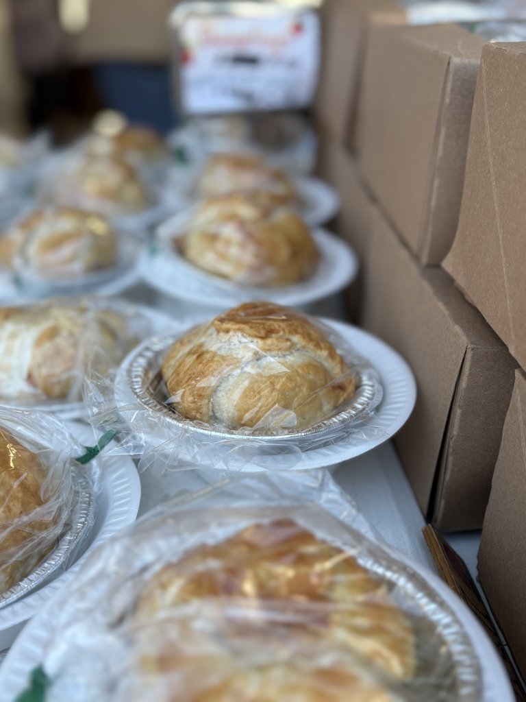 50 WAYS TO EAT AN APPLE