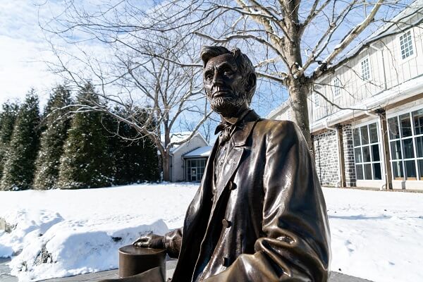 Lincoln Sculpture at the Gettysburg National Millitary Park Museum & Visitor Center