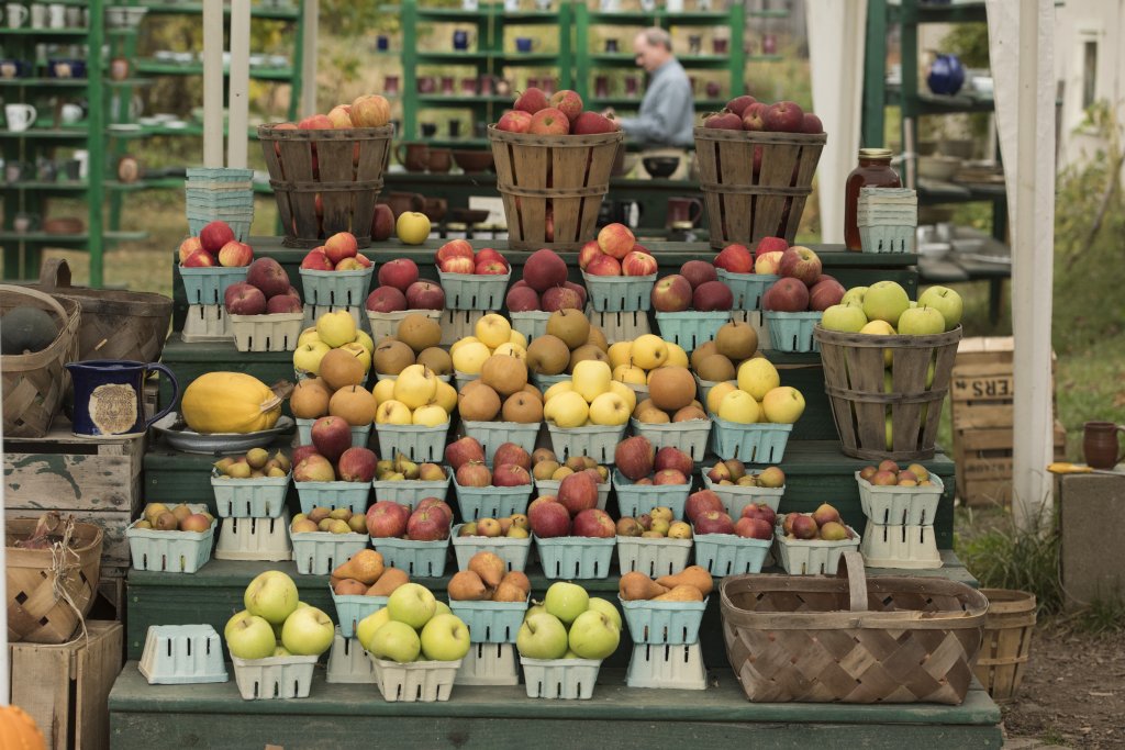 ART & EARTH: Produce, Pottery & Peace at Little Round Top ART & EARTH: Produce, Pottery & Peace at Little Round Top